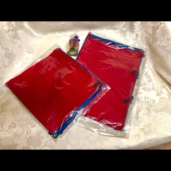 8 pcs Placemats & Napkins Set w/ FREE Napkin Rings - Picture 2 of 7